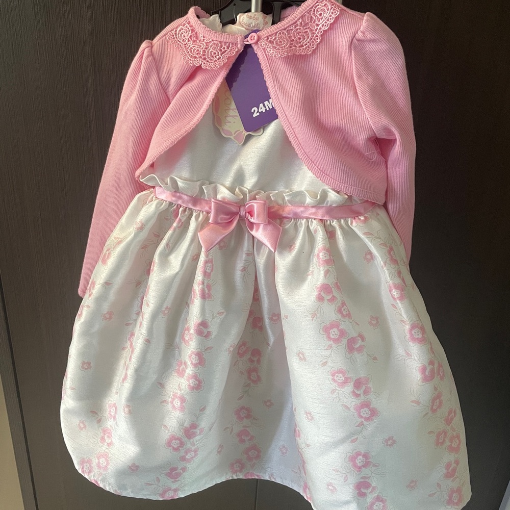 💕2 for $25💕

🌟BRAND NEW🌟 24 months dress